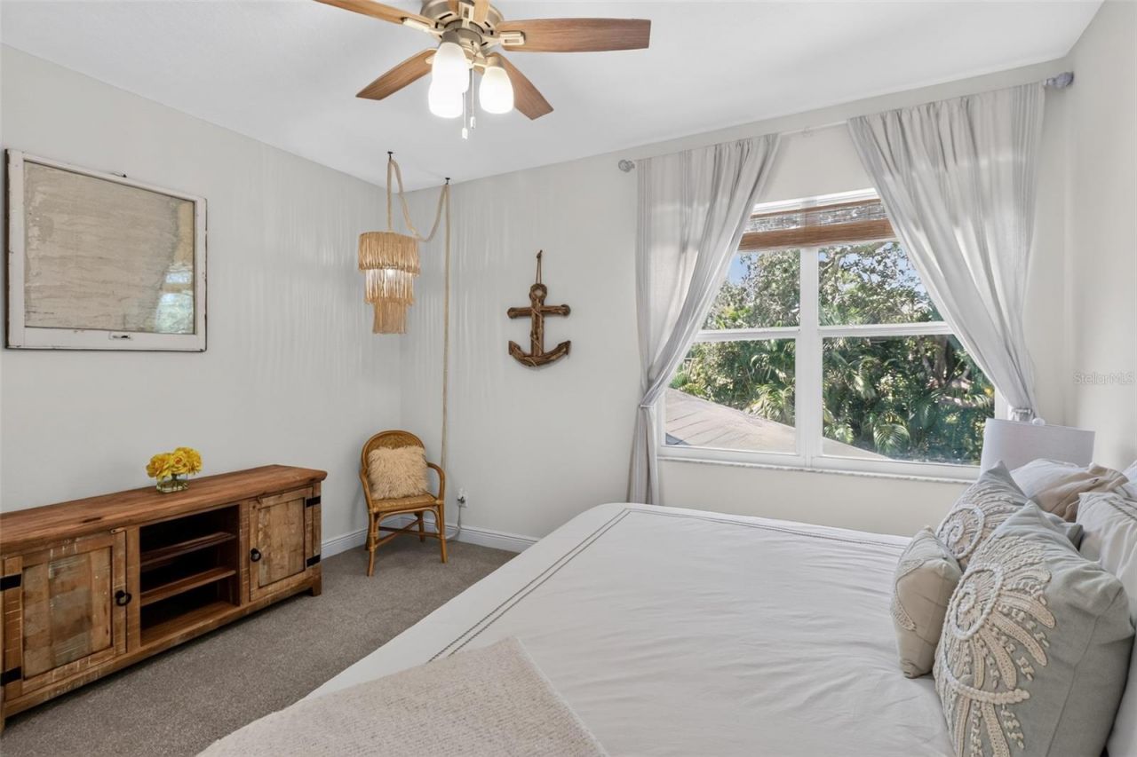 652 Kenneth Way, Tarpon Springs, FL 34689 Photo