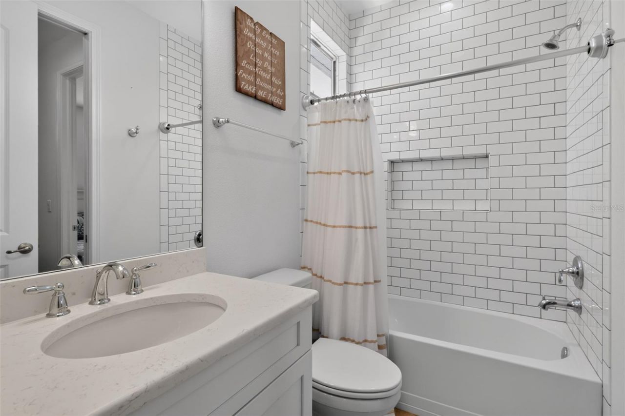 652 Kenneth Way, Tarpon Springs, FL 34689 Photo
