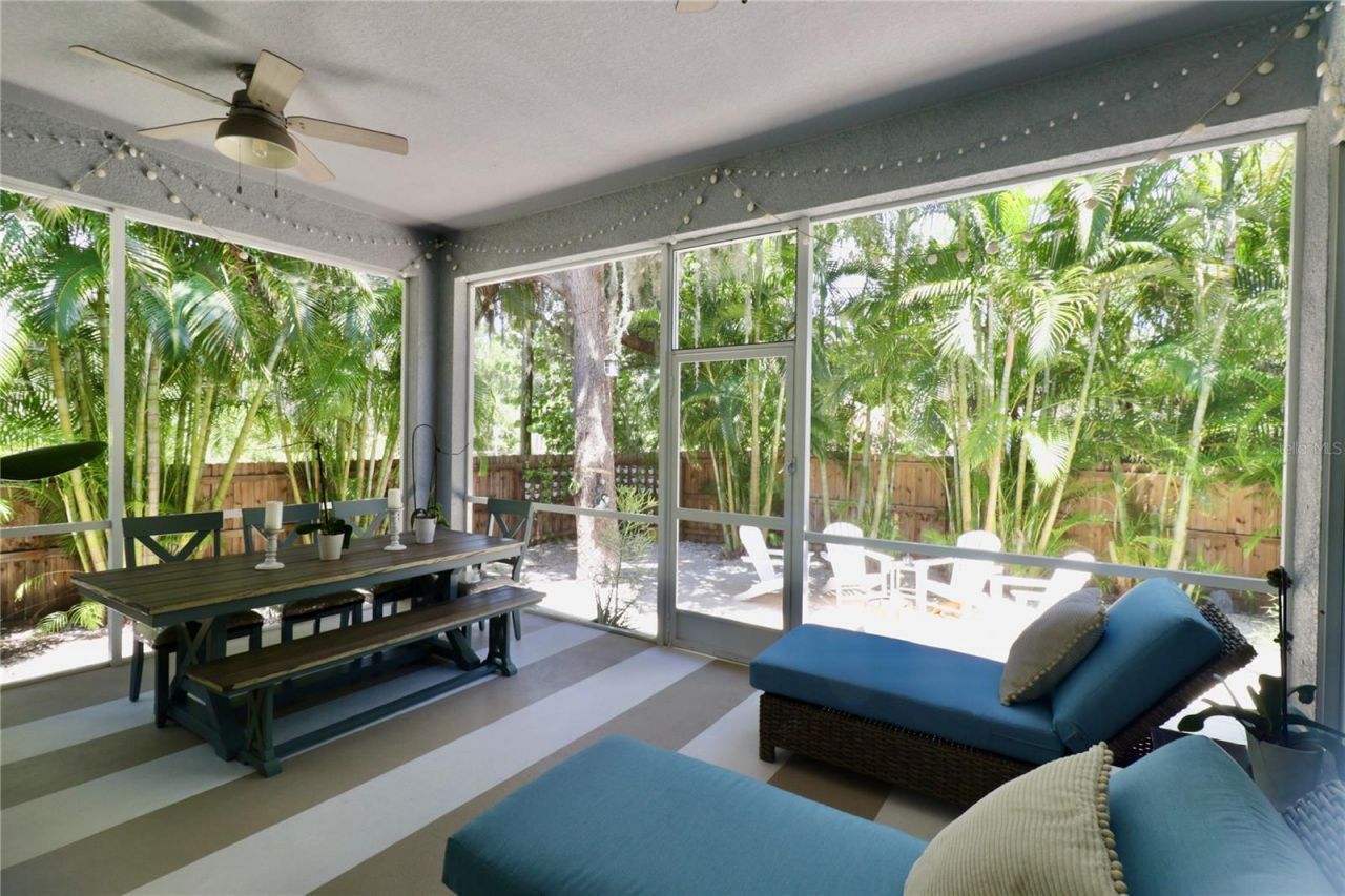 652 Kenneth Way, Tarpon Springs, FL 34689 Photo
