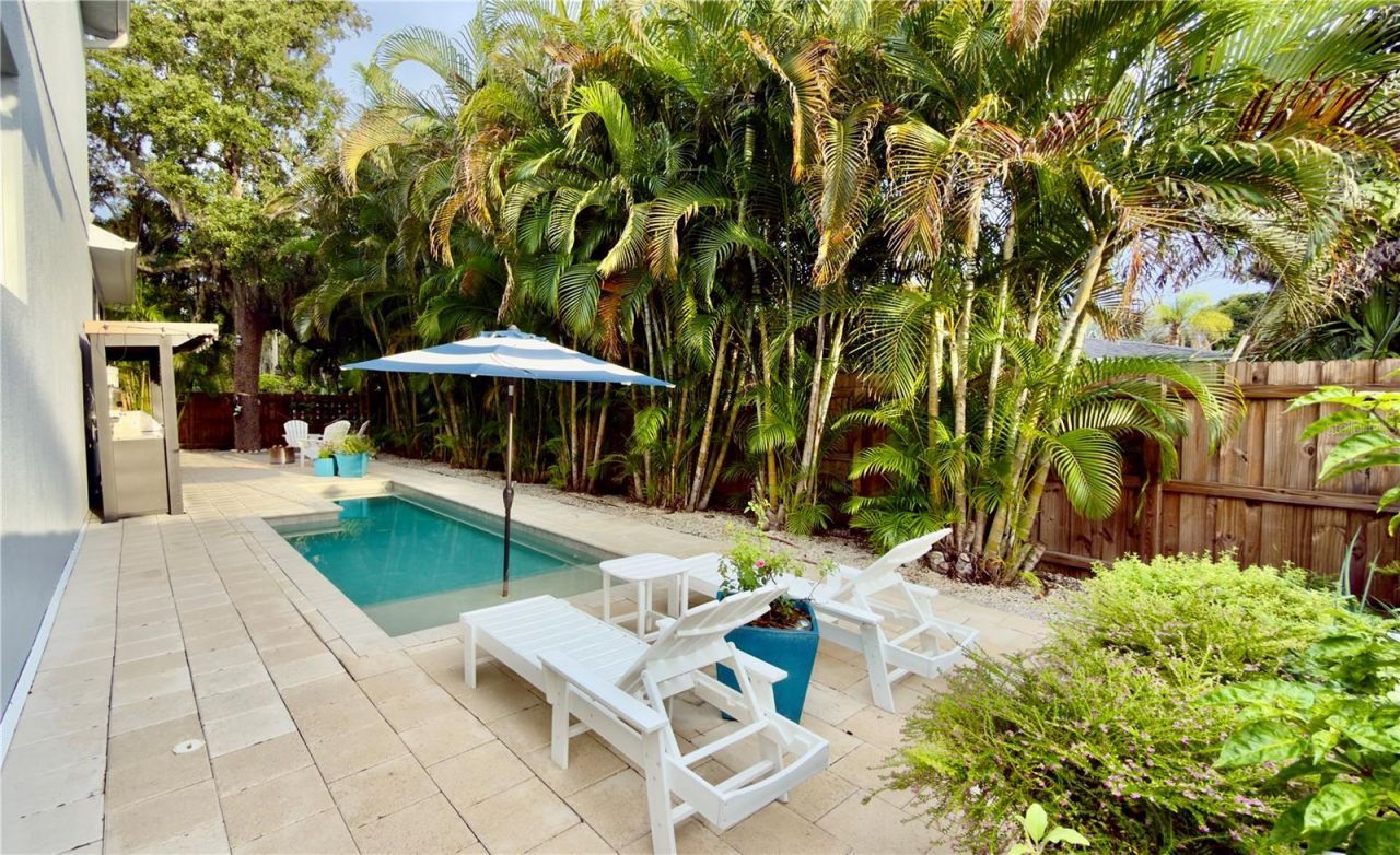 652 Kenneth Way, Tarpon Springs, FL 34689 Photo