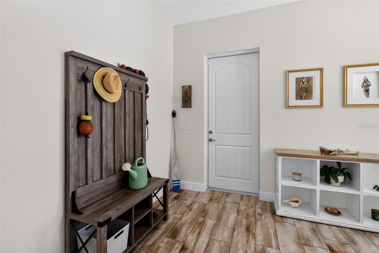 652 Kenneth Way, Tarpon Springs, FL 34689 Photo
