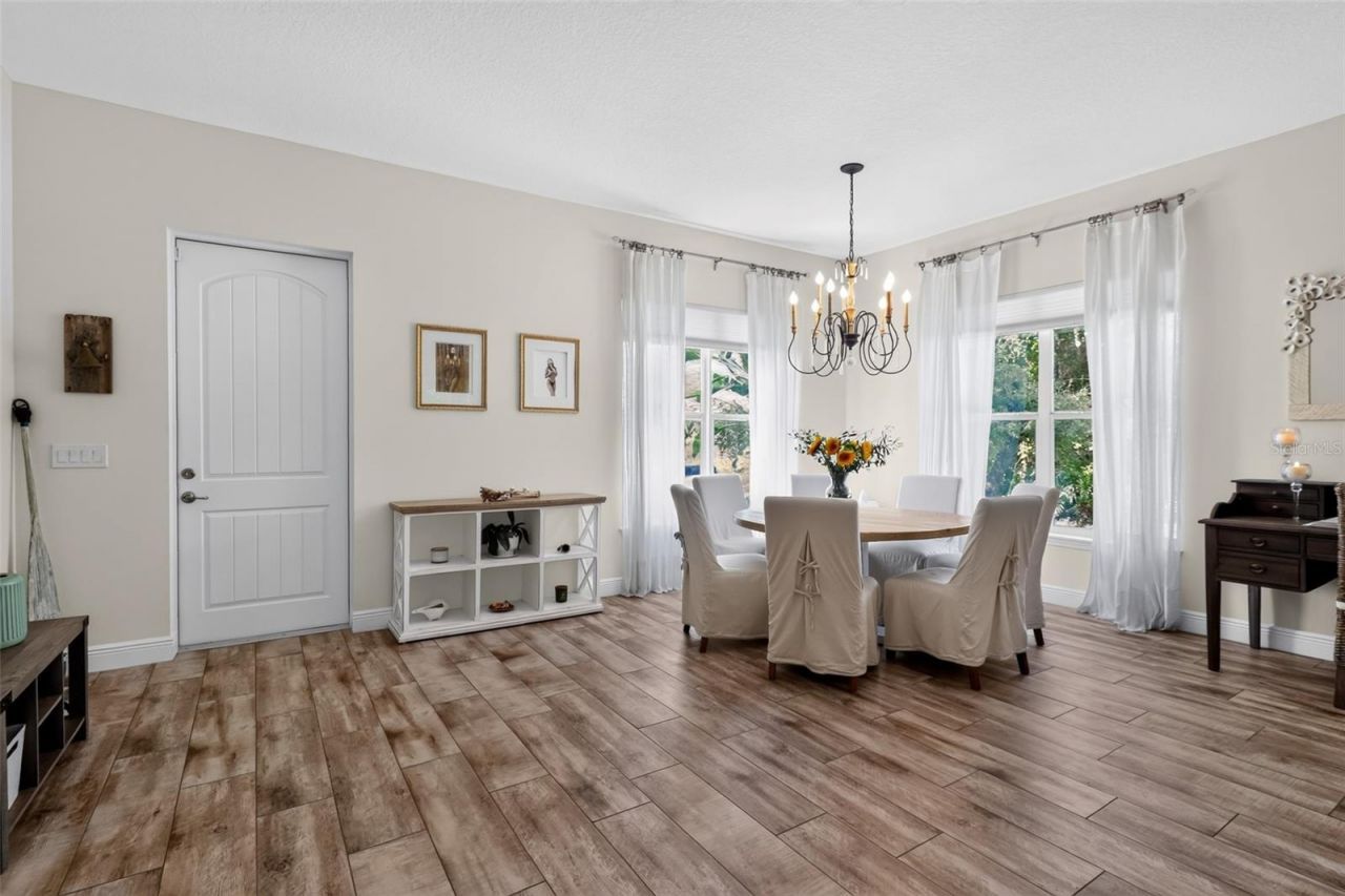 652 Kenneth Way, Tarpon Springs, FL 34689 Photo