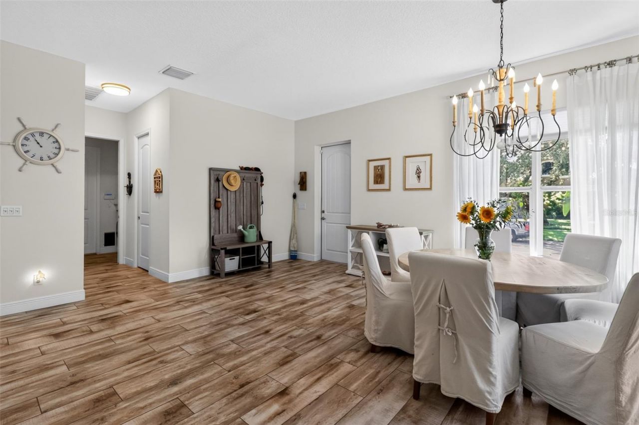 652 Kenneth Way, Tarpon Springs, FL 34689 Photo