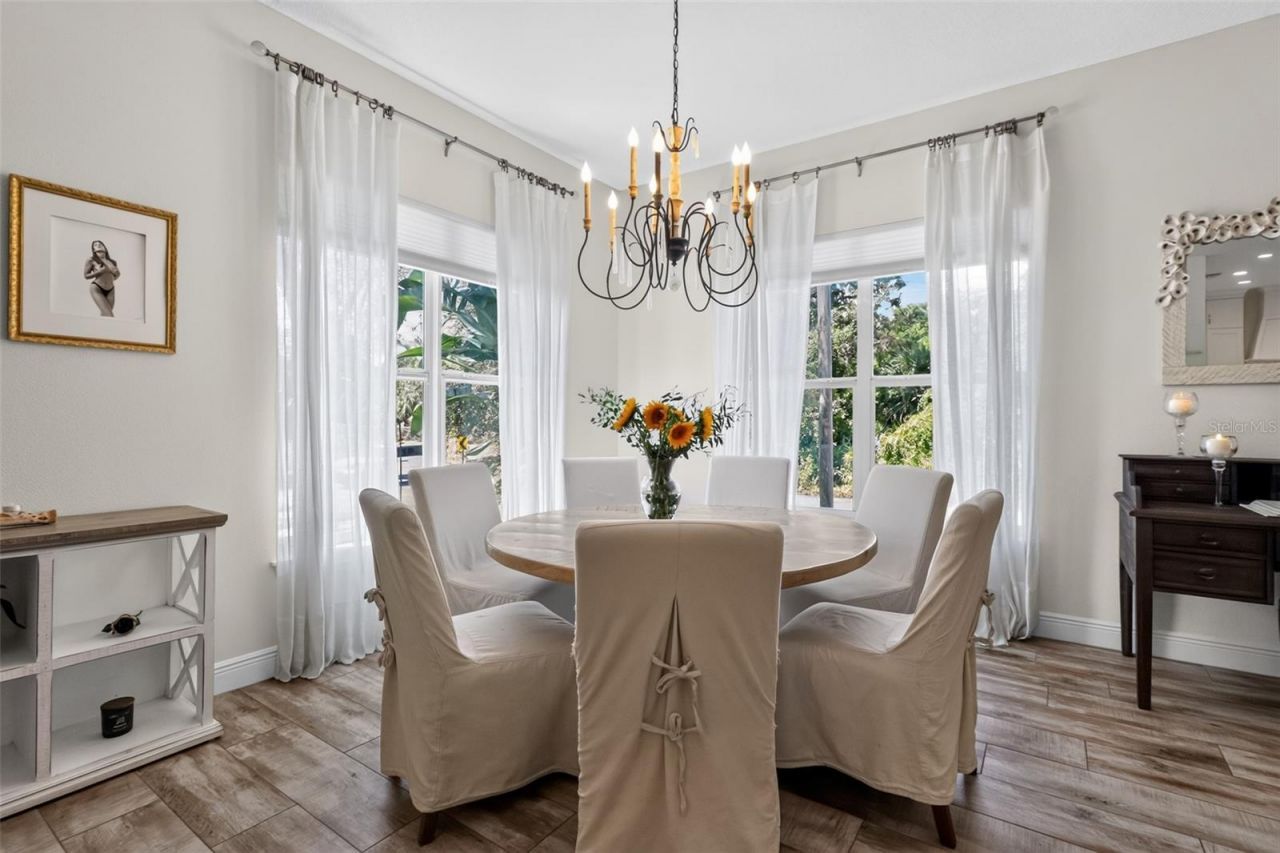 652 Kenneth Way, Tarpon Springs, FL 34689 Photo
