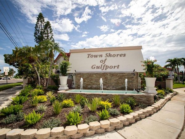 5840 30TH AVENUE S, Unit 202, GULFPORT, FL 33707