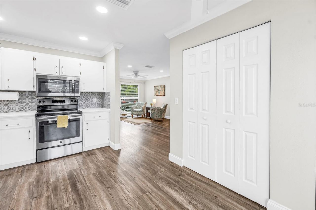 4207 34th Avenue Drive W, Bradenton, FL 34205 Photo