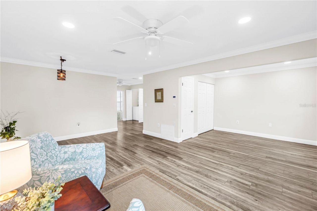 4207 34th Avenue Drive W, Bradenton, FL 34205 Photo