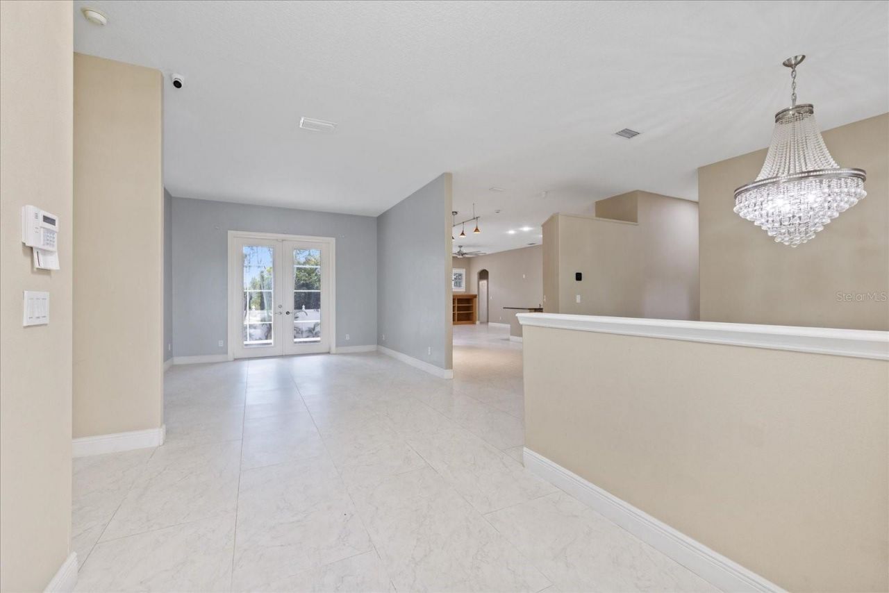 2706 Skimmer Point Drive S, Gulfport, FL 33707 Photo