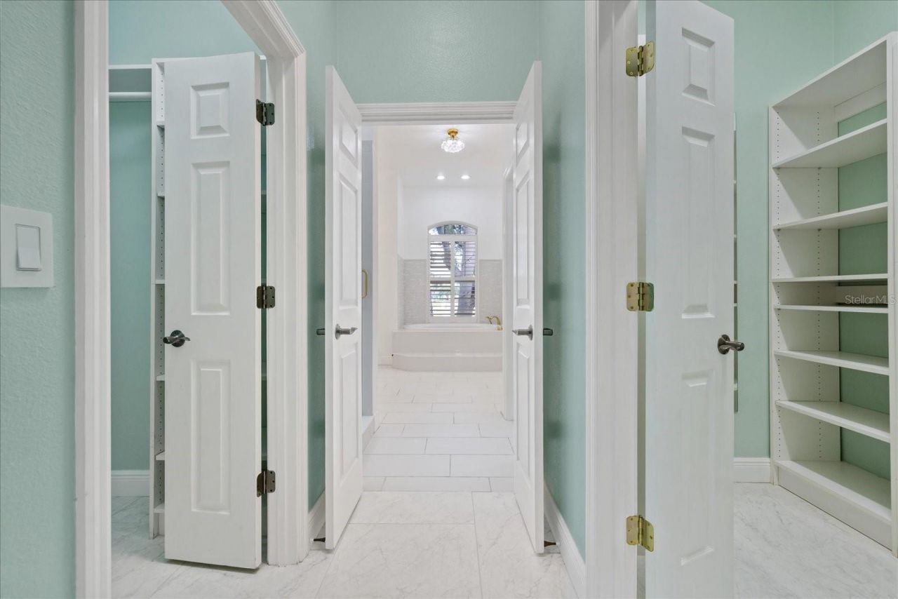 2706 Skimmer Point Drive S, Gulfport, FL 33707 Photo