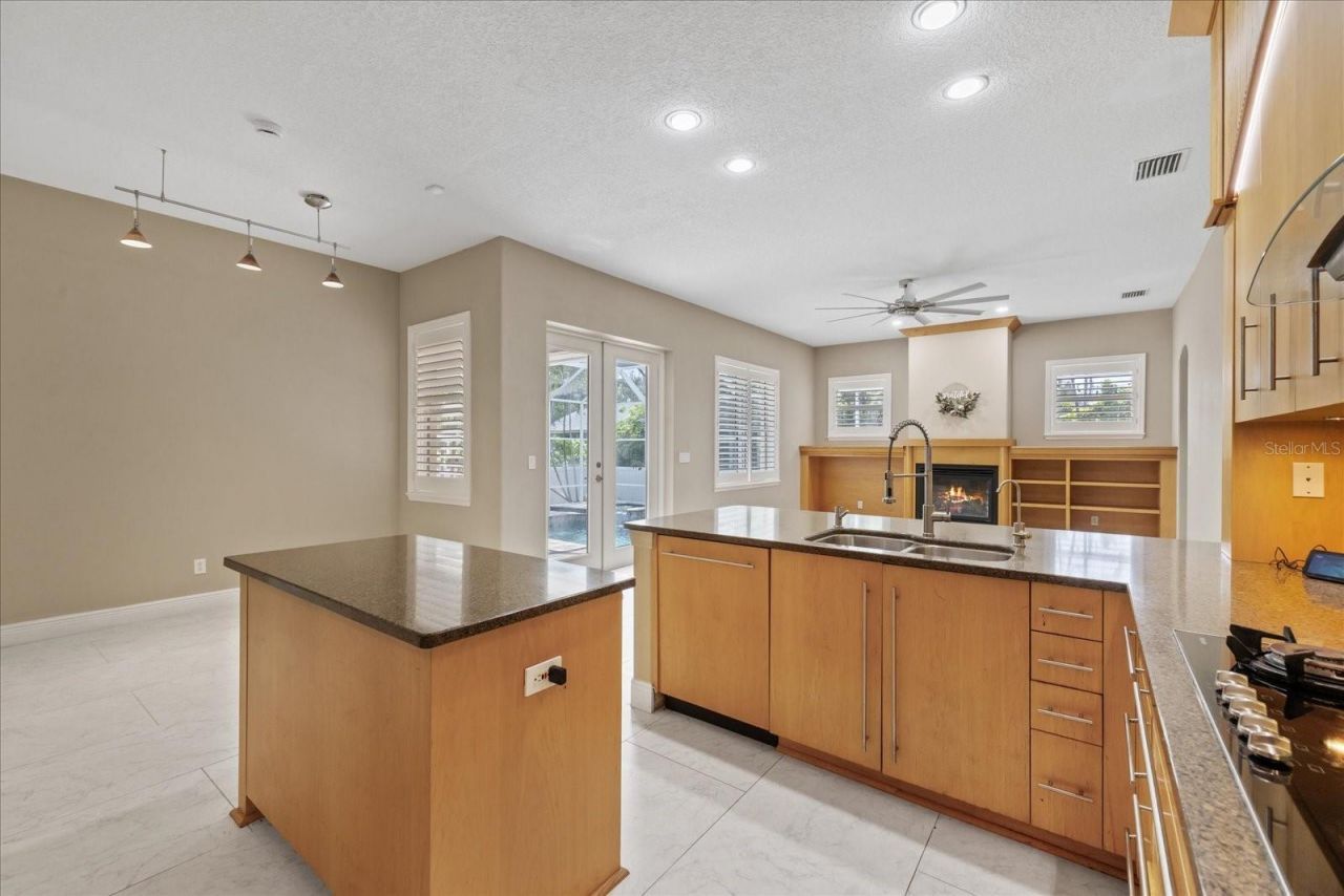2706 Skimmer Point Drive S, Gulfport, FL 33707 Photo