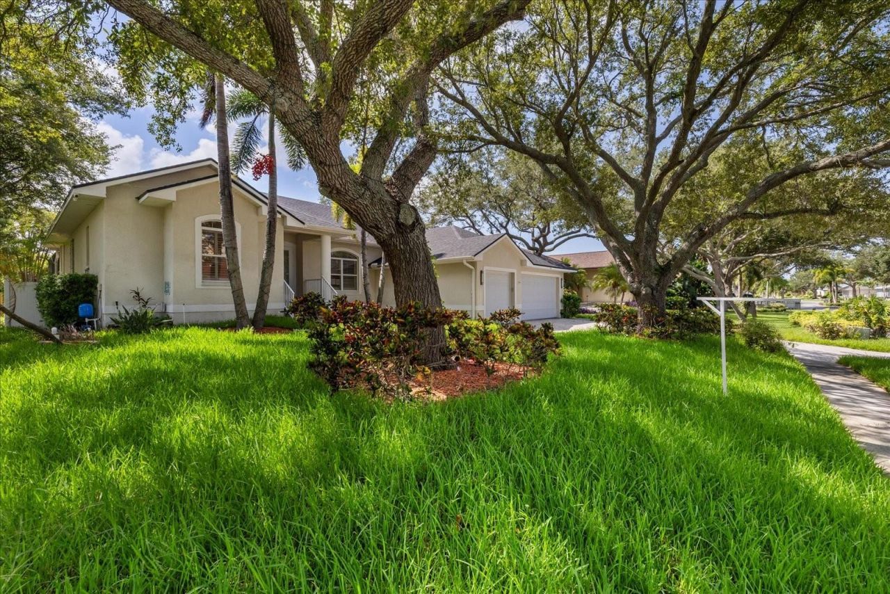 2706 Skimmer Point Drive S, Gulfport, FL 33707 Photo