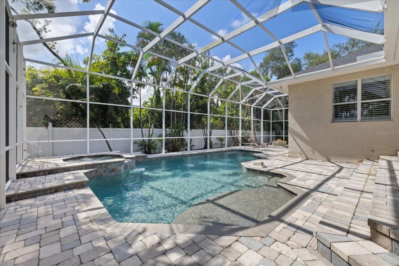 2706 Skimmer Point Drive S, Gulfport, FL 33707 Photo