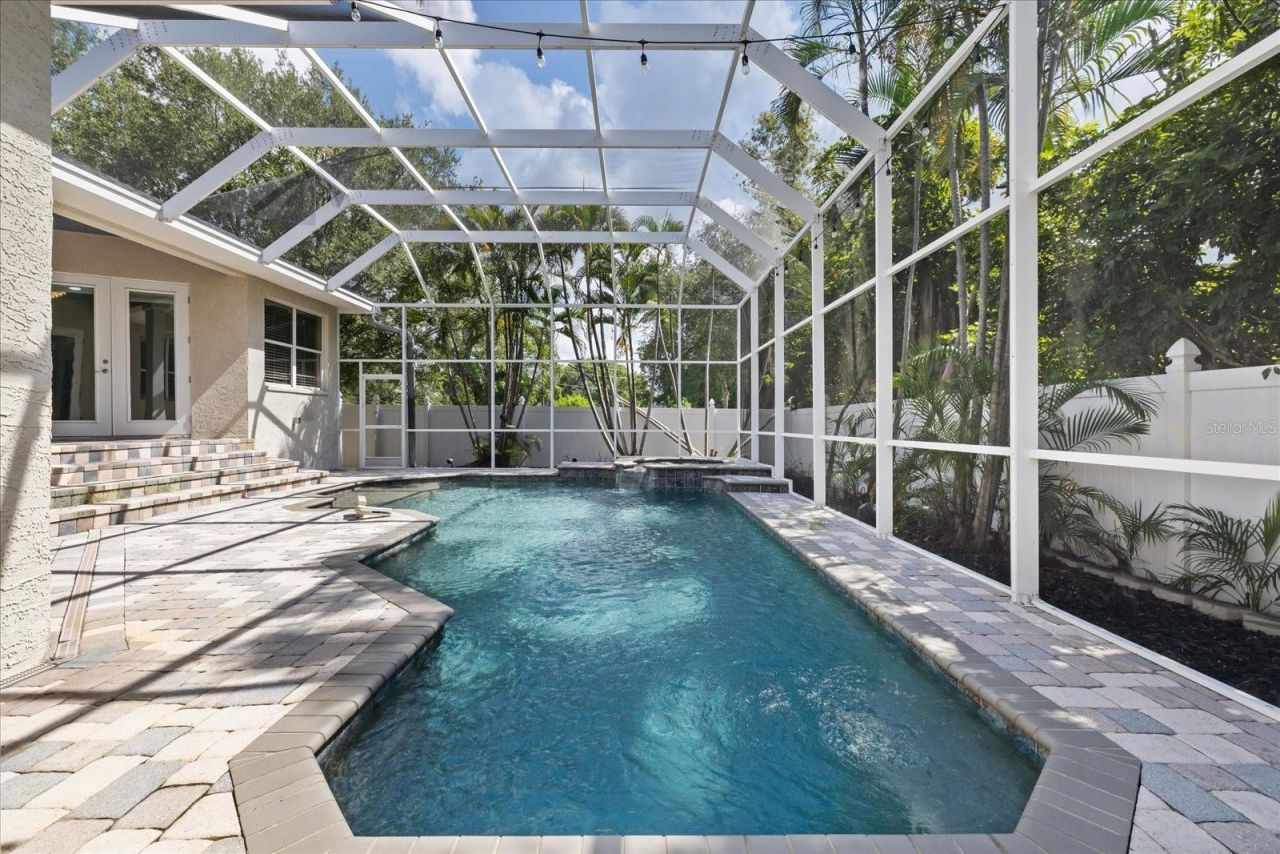 2706 Skimmer Point Drive S, Gulfport, FL 33707 Photo