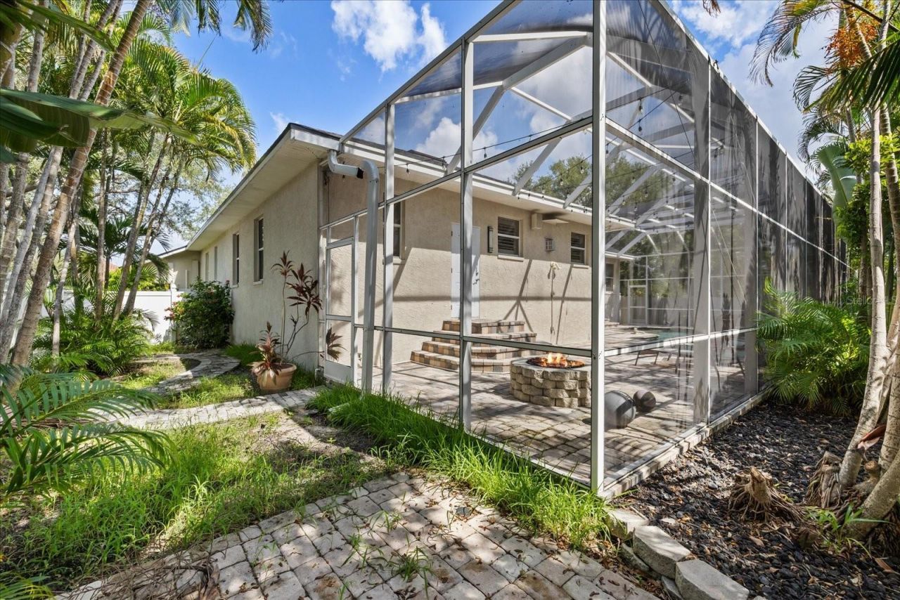 2706 Skimmer Point Drive S, Gulfport, FL 33707 Photo
