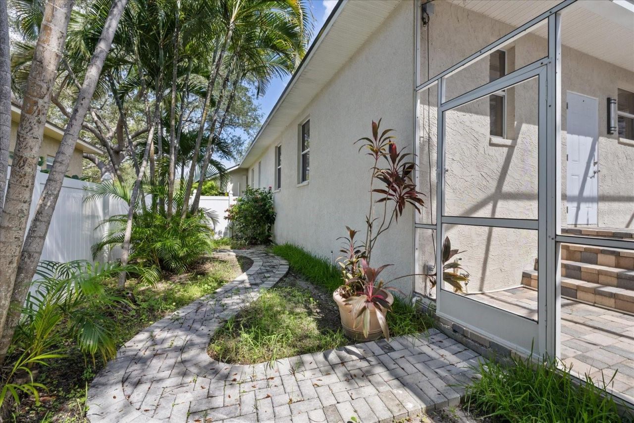 2706 Skimmer Point Drive S, Gulfport, FL 33707 Photo
