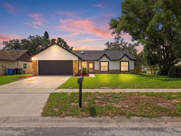 1607 OAK ARBOR LANE , VALRICO, FL 33596