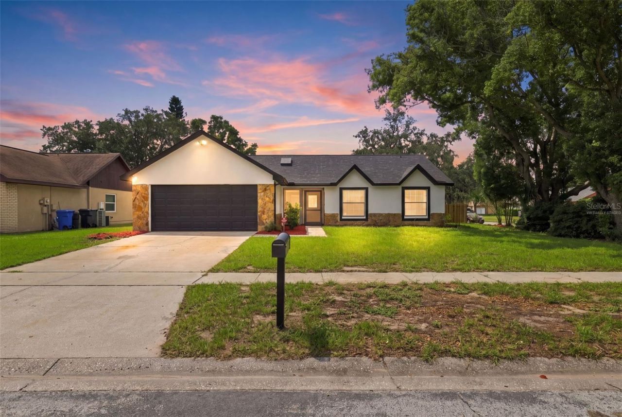 1607 Oak Arbor Lane, Valrico, FL 33596 Main Photo
