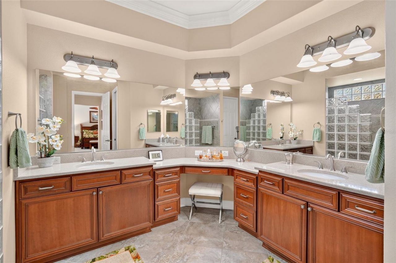 622 Laurel Run , The Villages, FL 32162 Photo