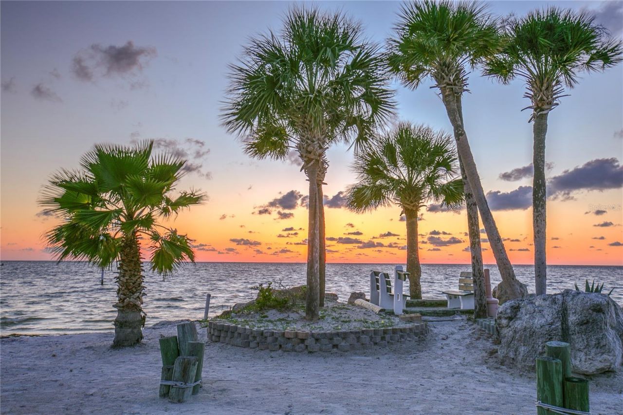 4452 Garnet Drive , Unit 306, New Port Richey, FL 34652 Photo
