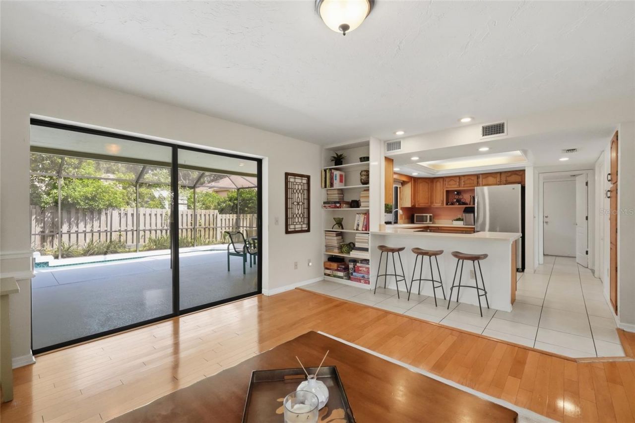 735 Forestview Drive, Sarasota, FL 34232 Photo