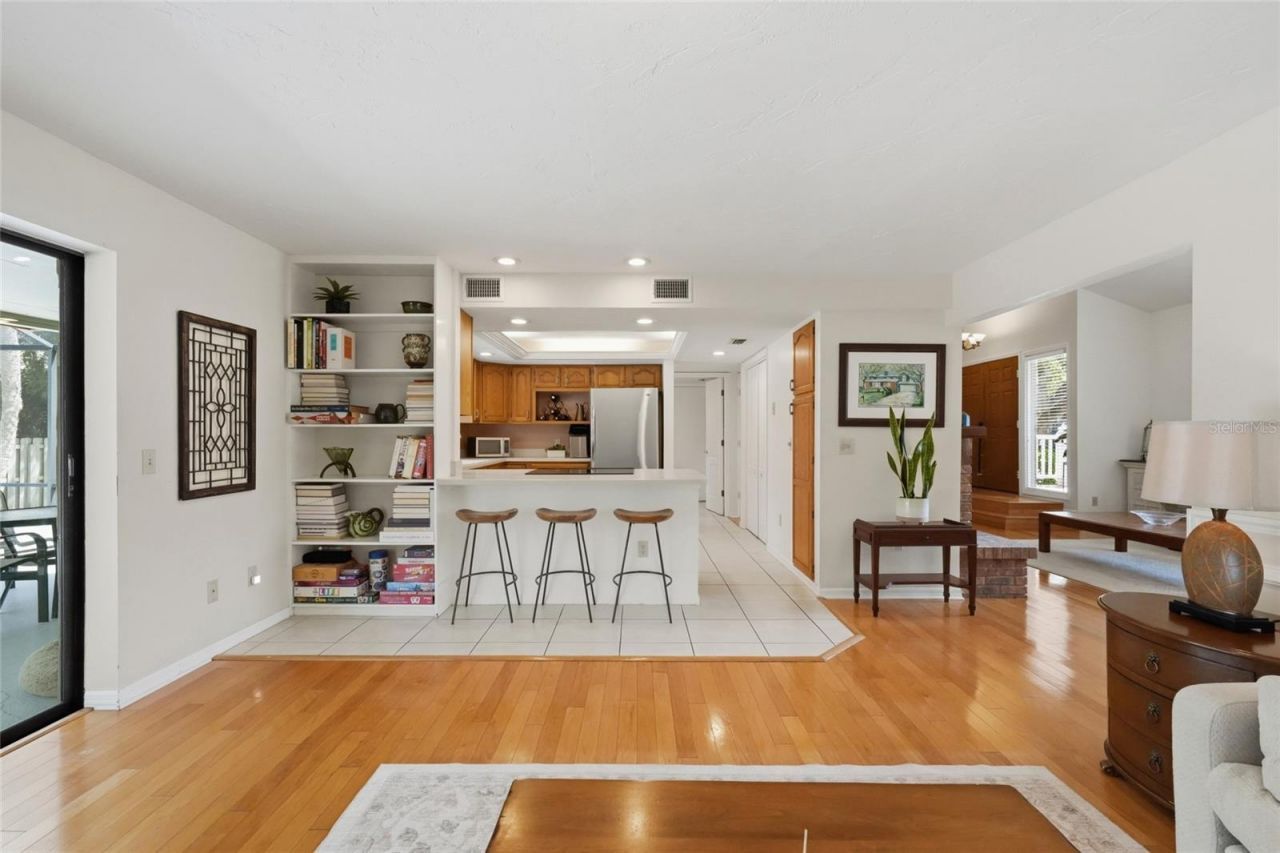 735 Forestview Drive, Sarasota, FL 34232 Photo