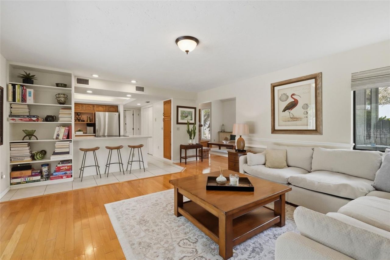 735 Forestview Drive, Sarasota, FL 34232 Photo