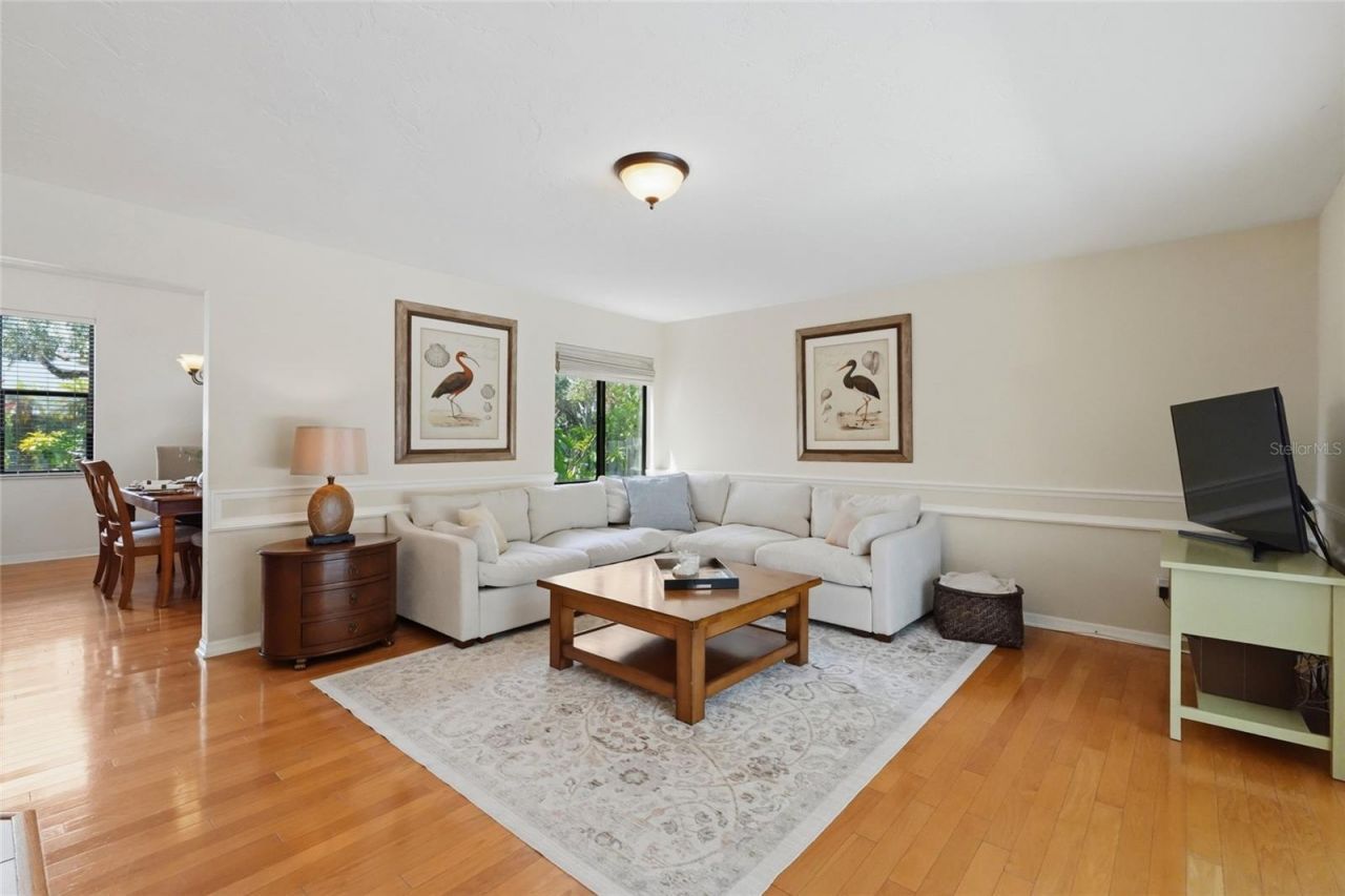 735 Forestview Drive, Sarasota, FL 34232 Photo