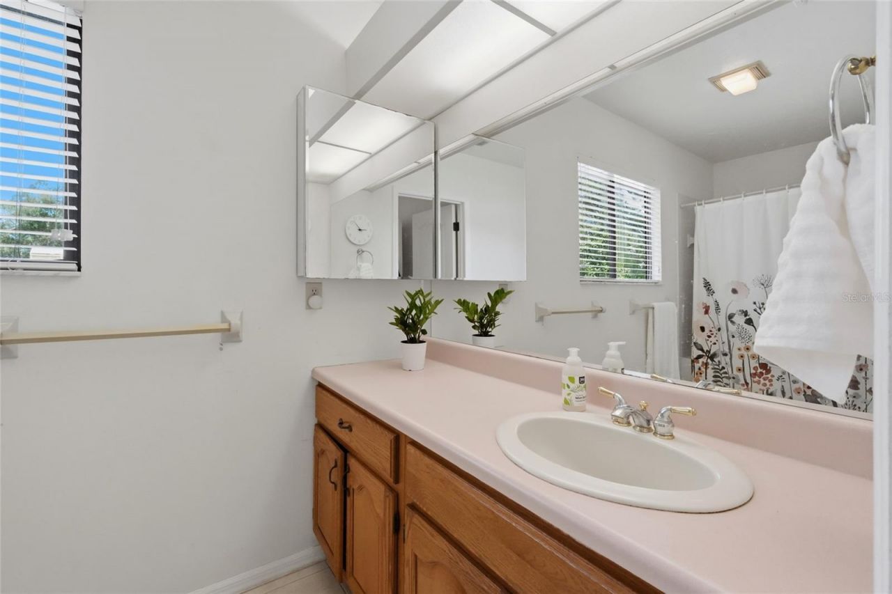 735 Forestview Drive, Sarasota, FL 34232 Photo