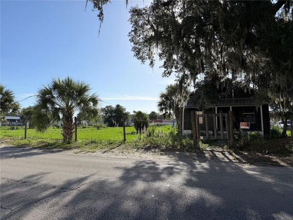 1015 MAKOWSKI ROAD , WAUCHULA, FL 33873