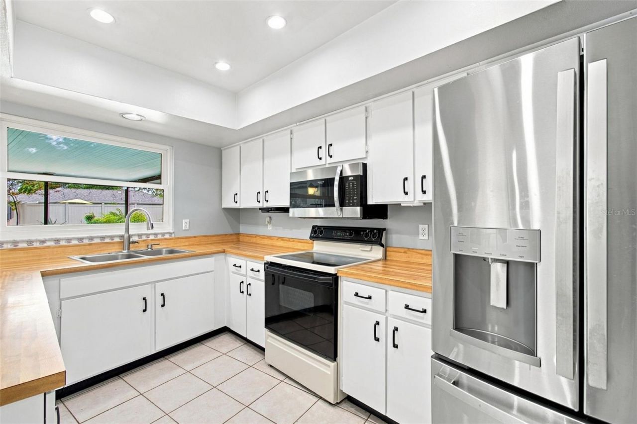 3721 Sand Pebble Drive, Valrico, FL 33596 Photo