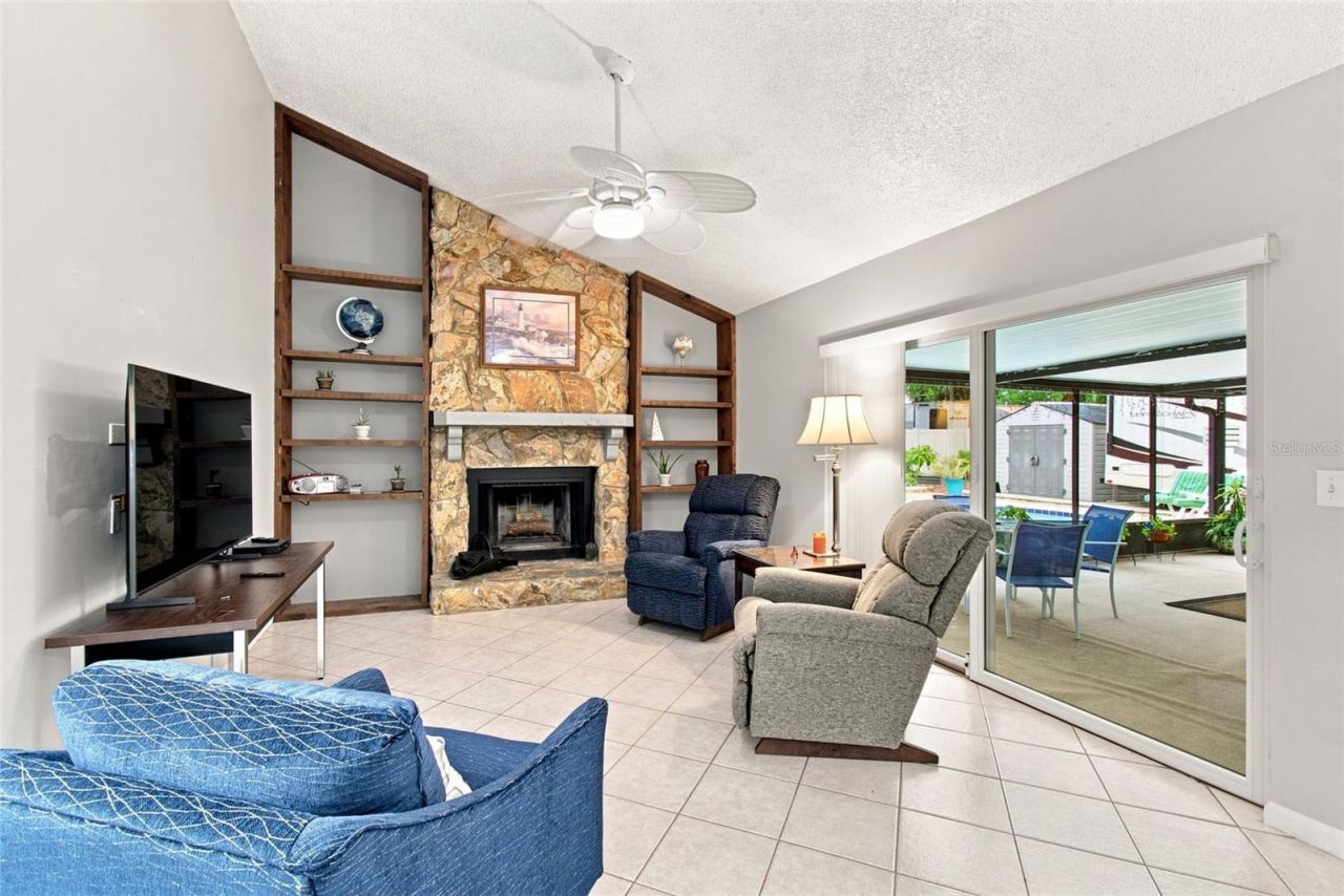 3721 Sand Pebble Drive, Valrico, FL 33596 Photo