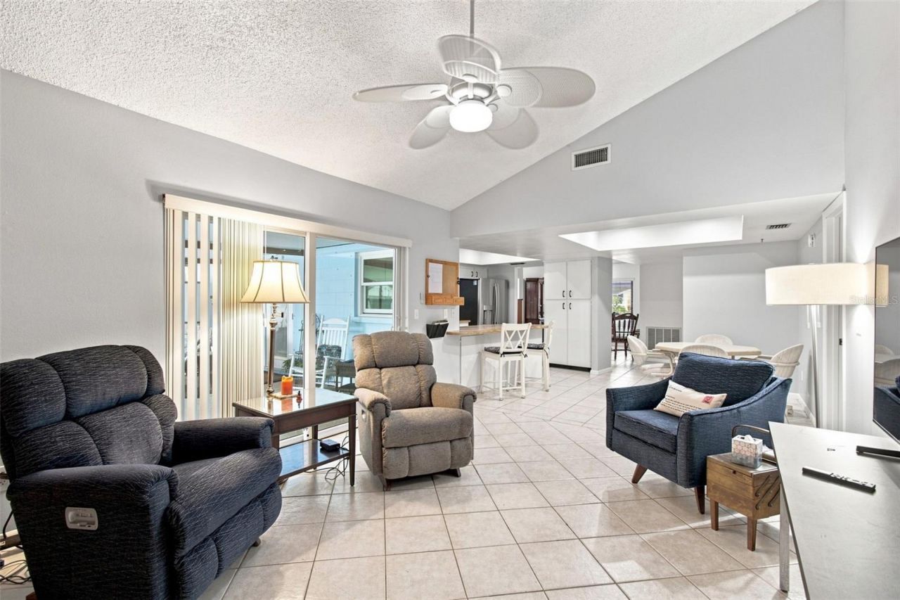 3721 Sand Pebble Drive, Valrico, FL 33596 Photo