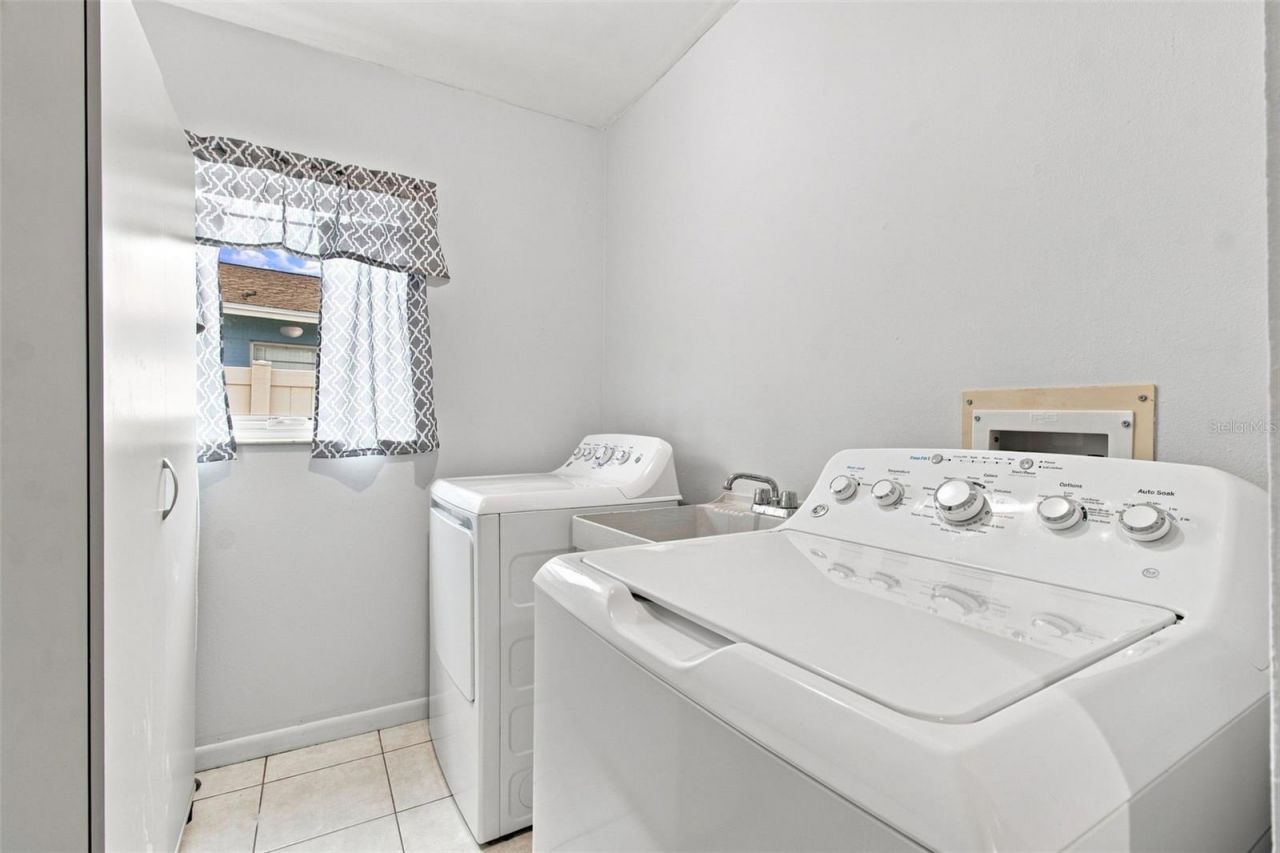 3721 Sand Pebble Drive, Valrico, FL 33596 Photo