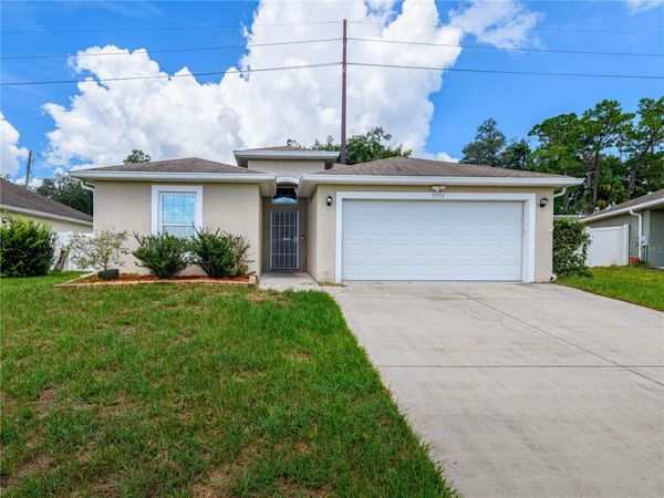 37154 HIGHLAND BLUFF CIRCLE , DADE CITY, FL 33523