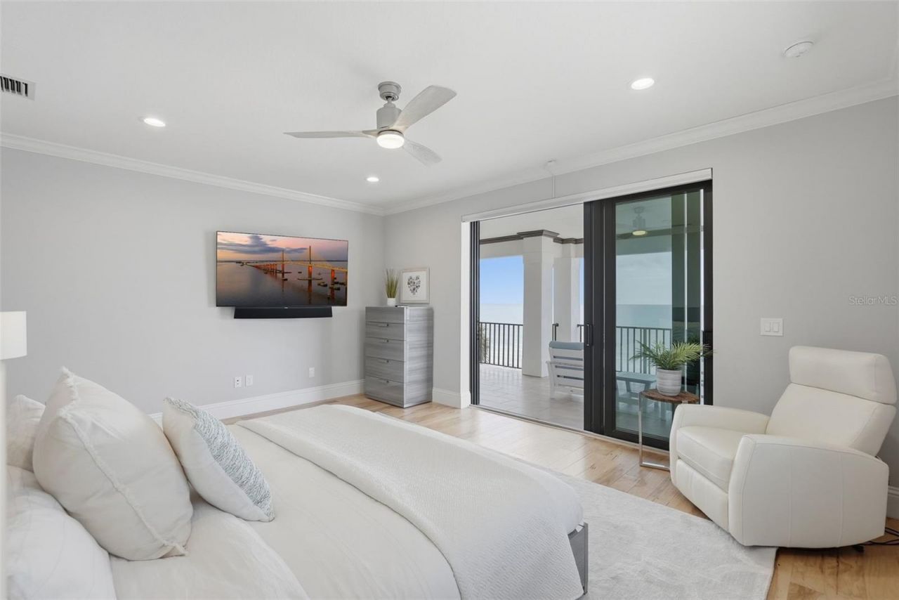 15908 Gulf Boulevard, Redington Beach, FL 33708 Photo