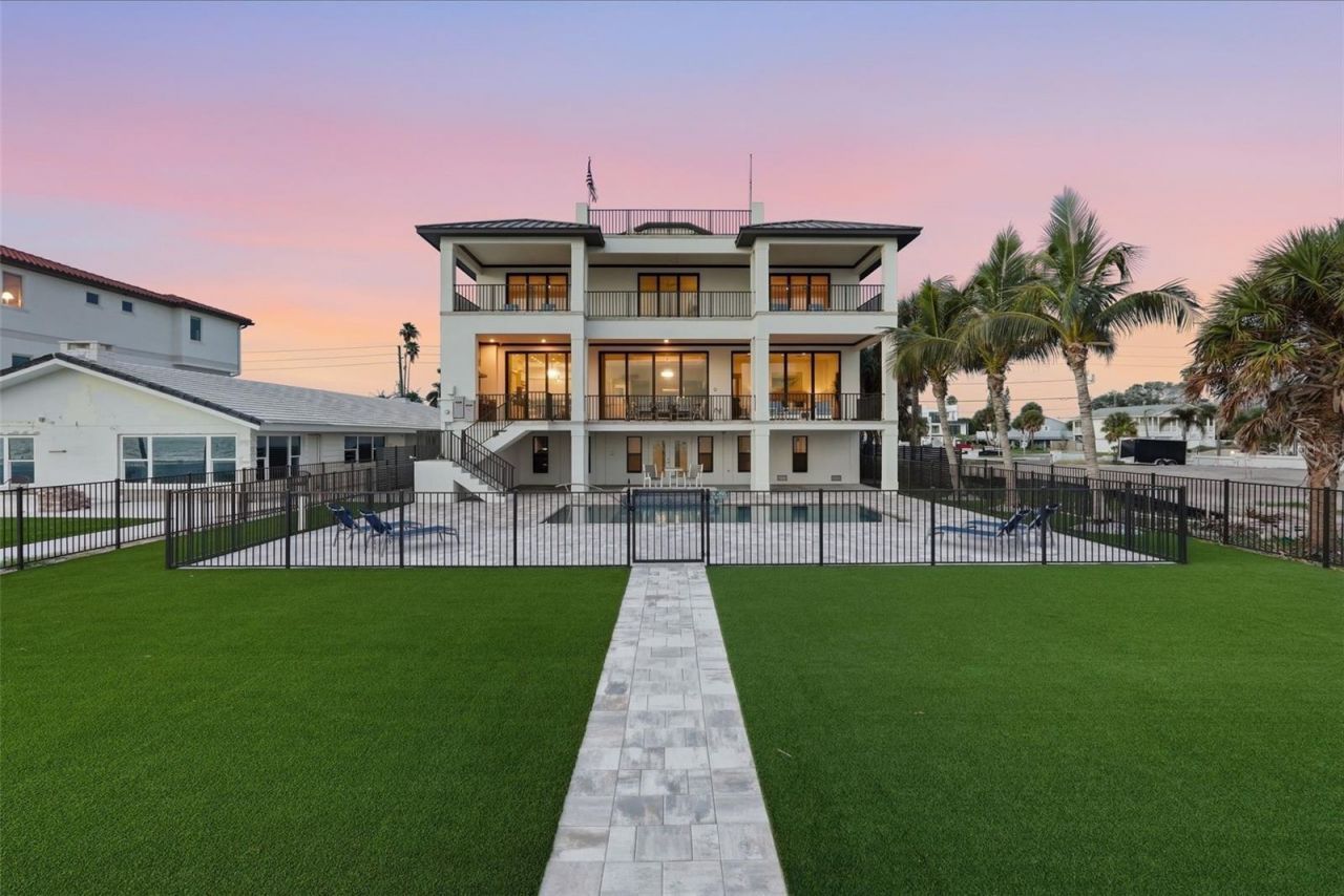 15908 Gulf Boulevard, Redington Beach, FL 33708 Photo