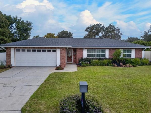 3250 LAUREL DRIVE, MOUNT DORA, FL 32757
