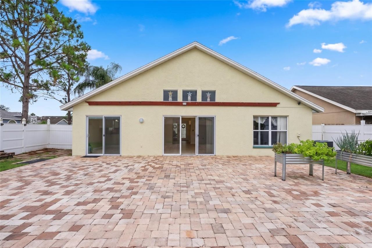 1102 Vinetree Drive , Brandon, FL 33510 Photo