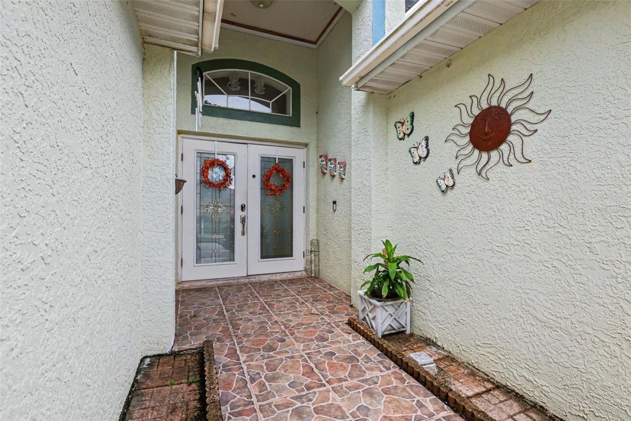 1102 Vinetree Drive , Brandon, FL 33510 Photo