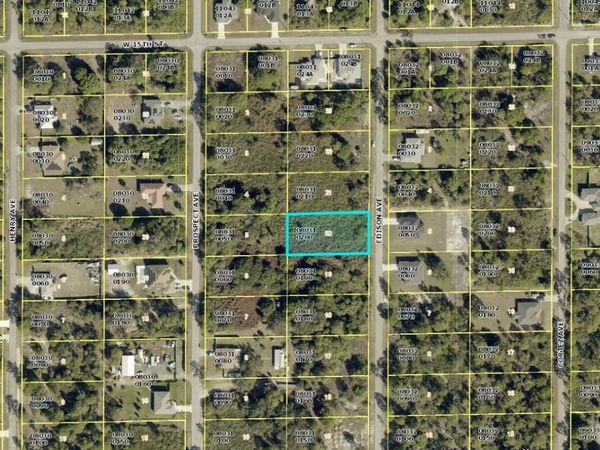 1415 EDISON AVENUE , LEHIGH ACRES, FL 33972