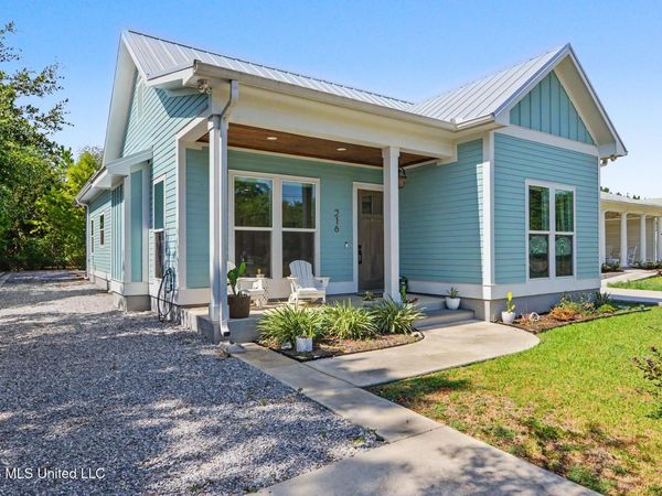 216 Ballentine Street, Bay Saint Louis, MS 39520