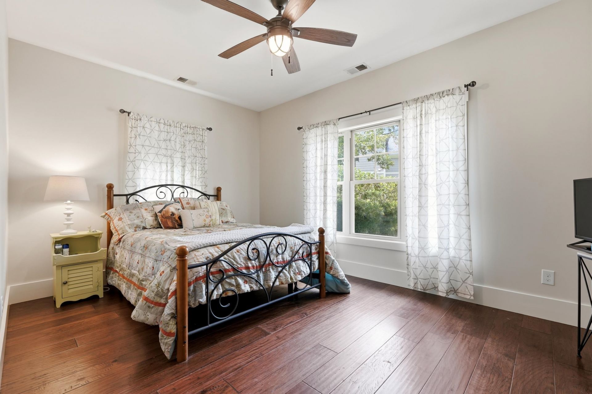 652 Whispering Pines Ct. Photo 25