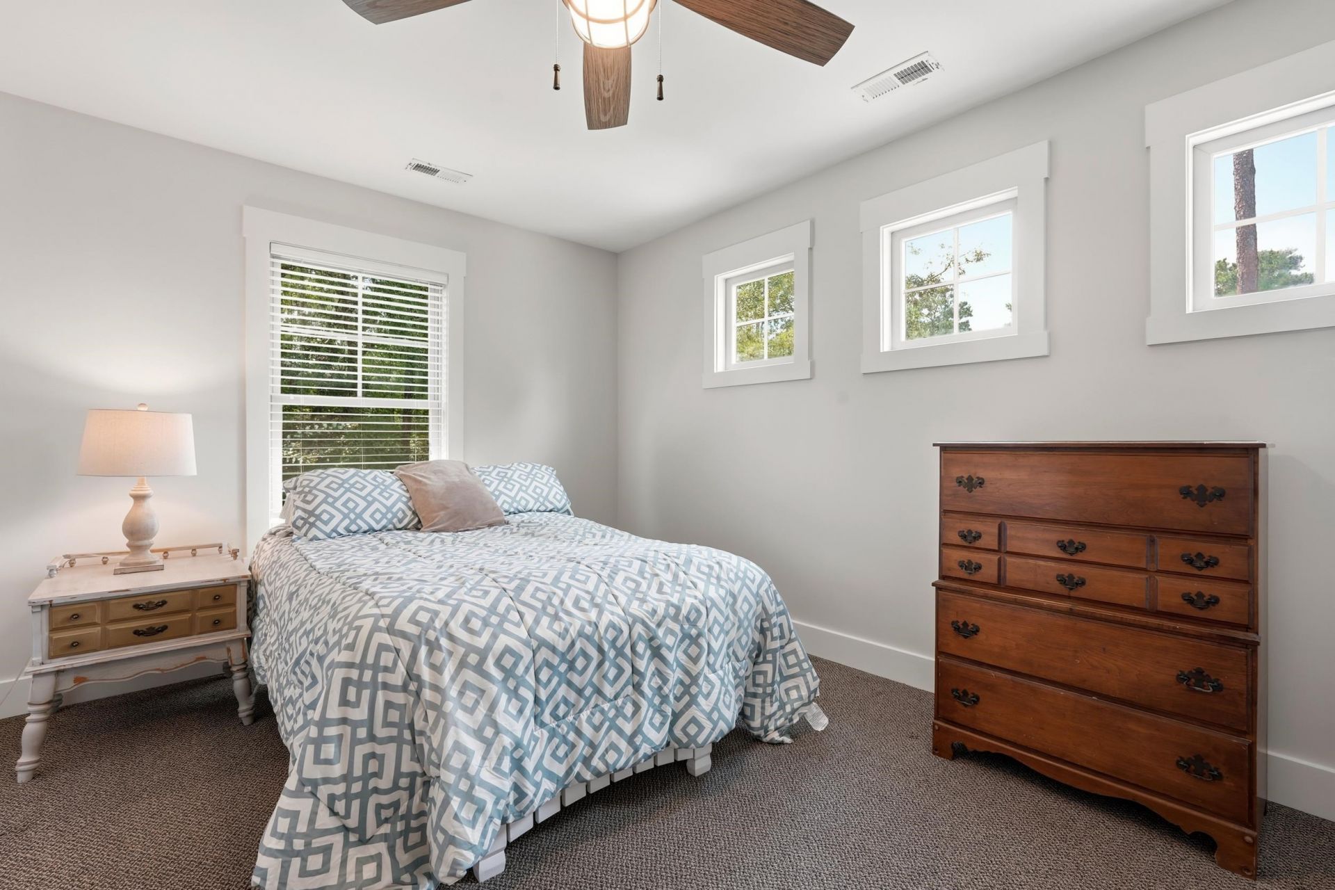 652 Whispering Pines Ct. Photo 32