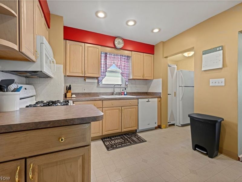 173 25th Street NW, Barberton, OH 44203 Photo 11
