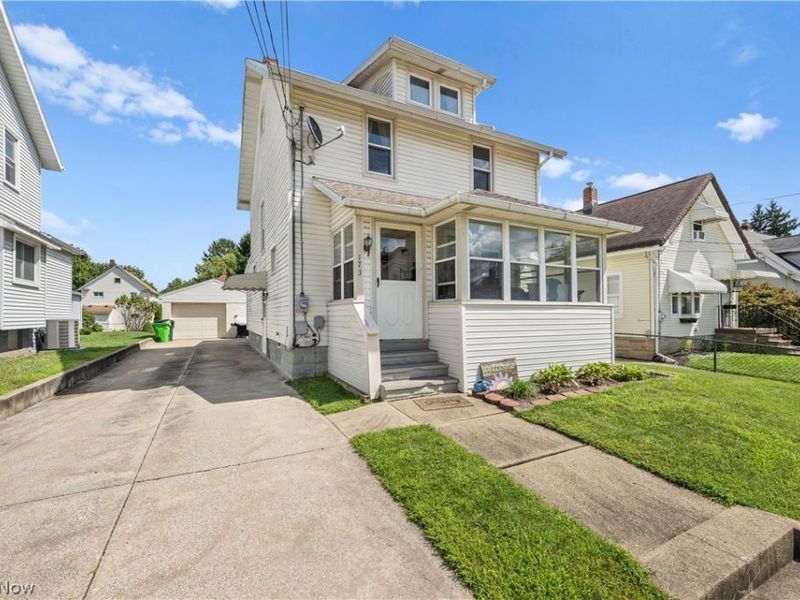 173 25th Street NW, Barberton, OH 44203 Photo 2
