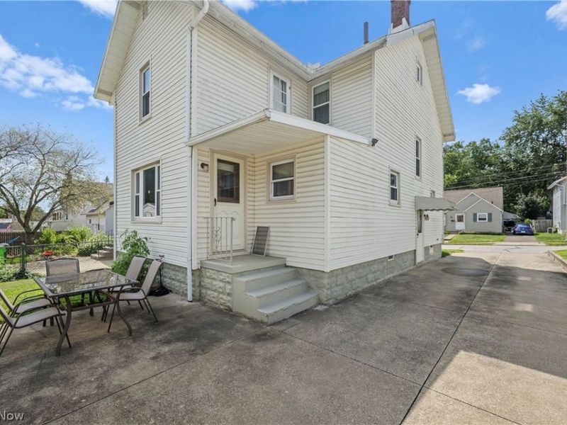 173 25th Street NW, Barberton, OH 44203 Photo 5