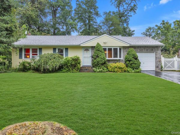 89 E 25th Street, Huntington Station, NY 11746