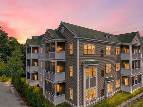 2201 Briarwood Village, Unit 2201, Clinton, MA 01510