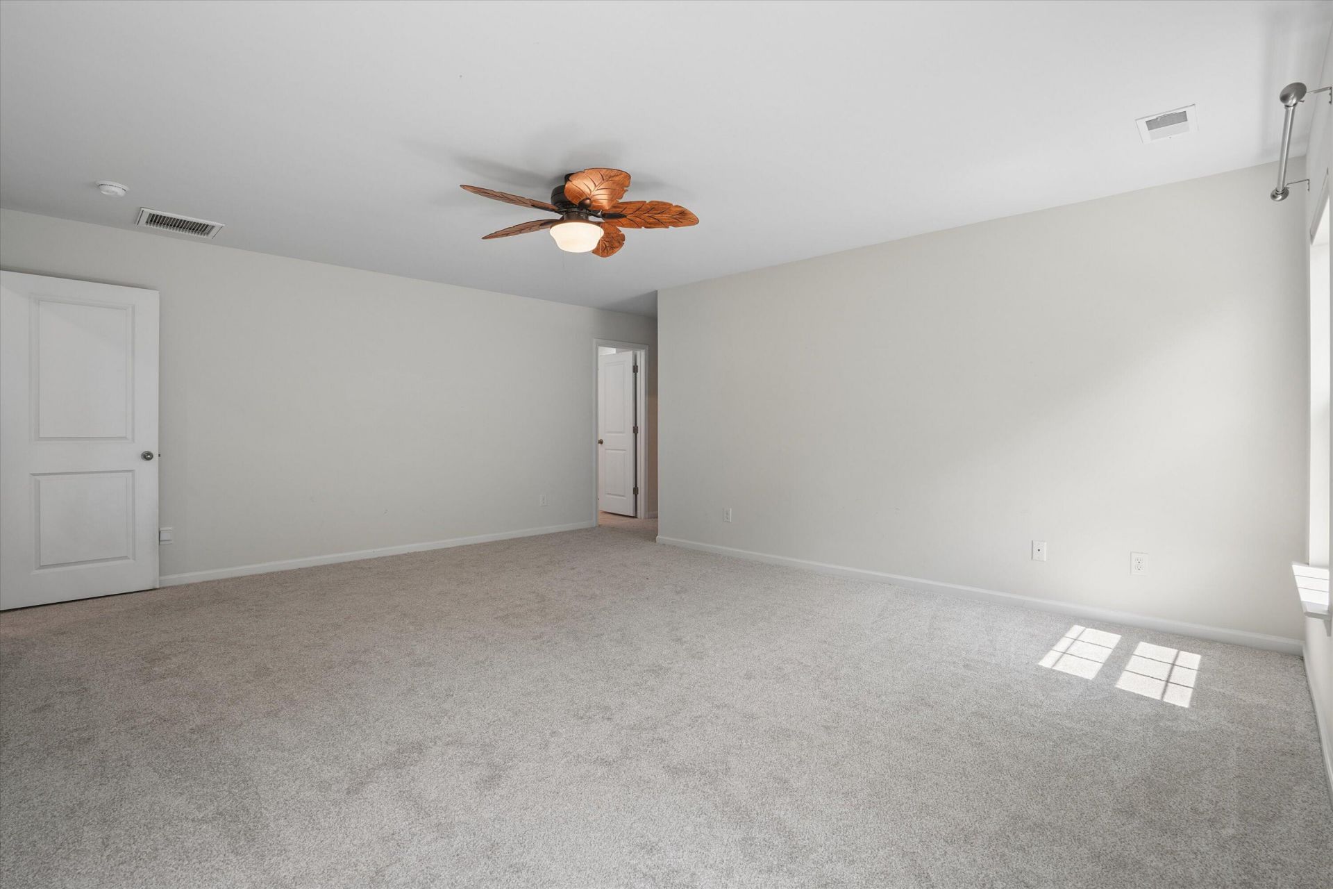 136 Daniels Creek Circle Photo 32