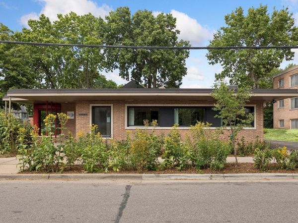 901 23rd Avenue NE, Minneapolis, MN 55418
